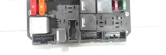 Land Rover Range Rover L322 Fuse module YQE500390