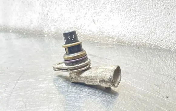 Opel Corsa C Camshaft position sensor 55201874 A377