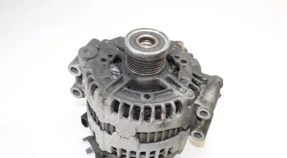 BMW 3 E90 E91 Generator/alternator 7550968