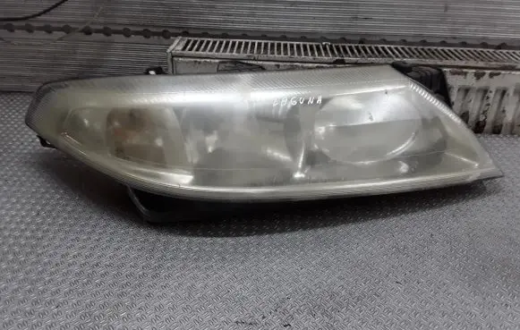 Renault Laguna II Headlight/headlamp 8200002847
