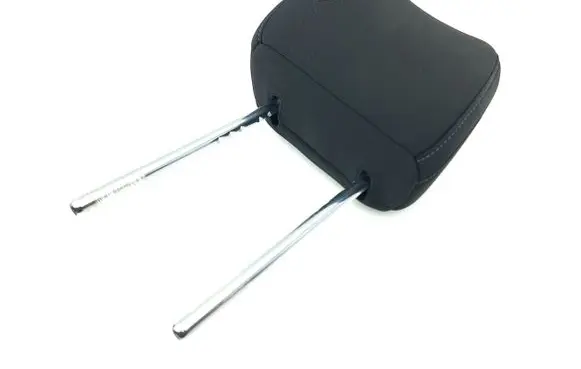 Hyundai i30 Front seat headrest 
