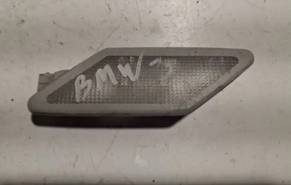 BMW 3 E36 Rear seat light 63311387038 061095
