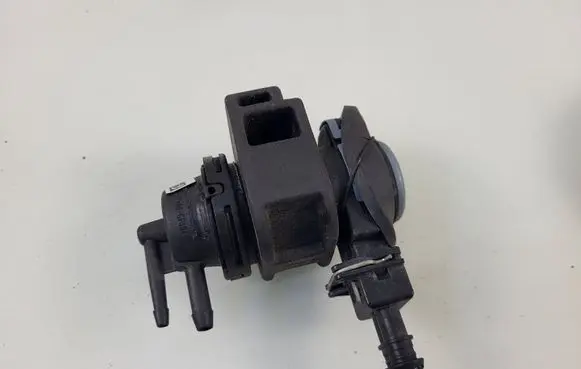 Renault Scenic III - Grand scenic III Turbo solenoid valve 702256210
