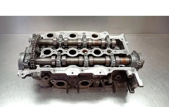 Peugeot 607 Engine head 4R8Q6090