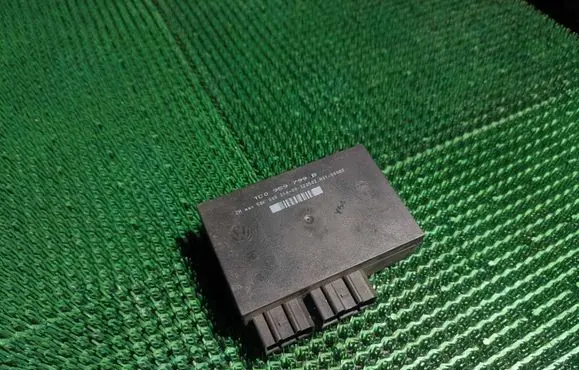 Volkswagen PASSAT B5.5 Comfort/convenience module 1C0959799B 5DK00821400