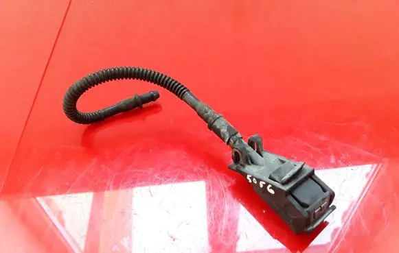 Volkswagen Golf IV Windshield washer spray nozzle 6E0955985
