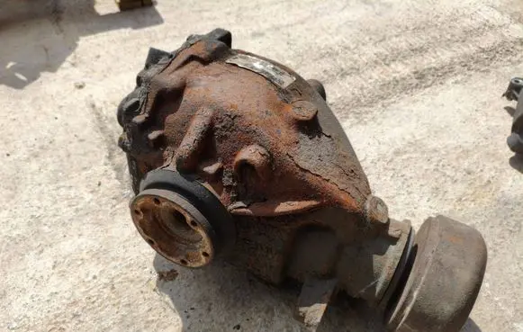 BMW X3 E83 Rear differential 7575381