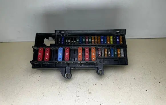 BMW 7 E65 E66 Fuse module 6900582 61136900582 690058204