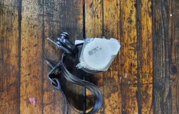 Ford Fiesta Third row seat belt 8V51A611B69AE