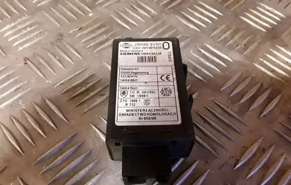 Nissan Navara D40 Door control unit/module 285963Y50 5WK46472B