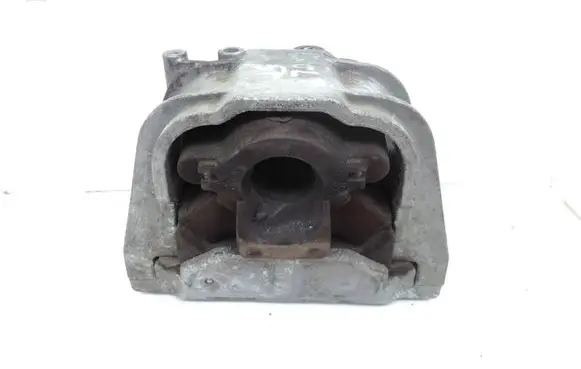 Volkswagen Golf Plus Engine mount bracket 1K0199262