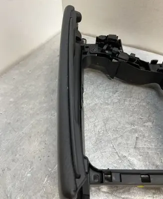 BMW 5 F10 F11 Armrest 9216890 6955587 550228103012380