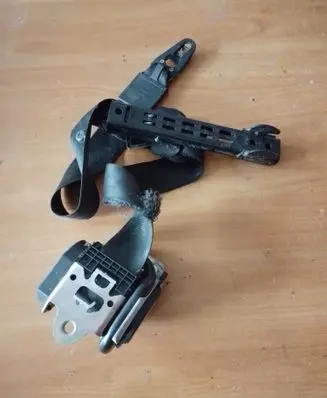 Audi Q7 4L Front seatbelt