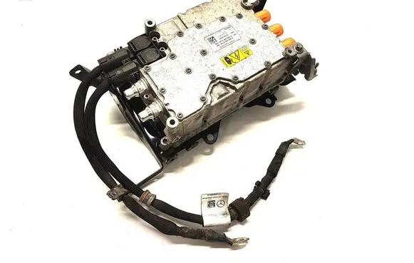 Voltage converter inverter