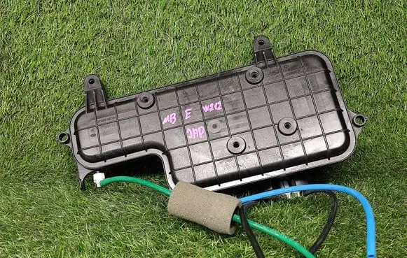 Vacuum air tank
