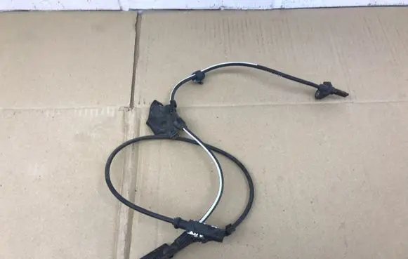 Toyota Auris E180 ABS brake wheel speed sensor 8954302061