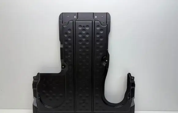 Mercedes-Benz GLC X253 C253 Engine splash shield/under tray A2535241700
