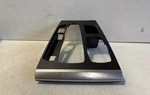 BMW X6 F16 Gear shifter surround trim plastic 105075076C 10055913