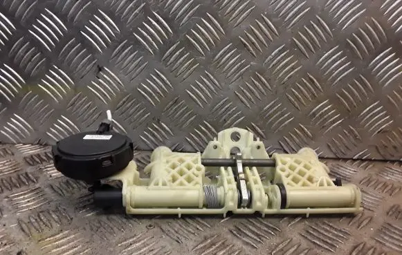 Mercedes-Benz E W210 Seat control module 
