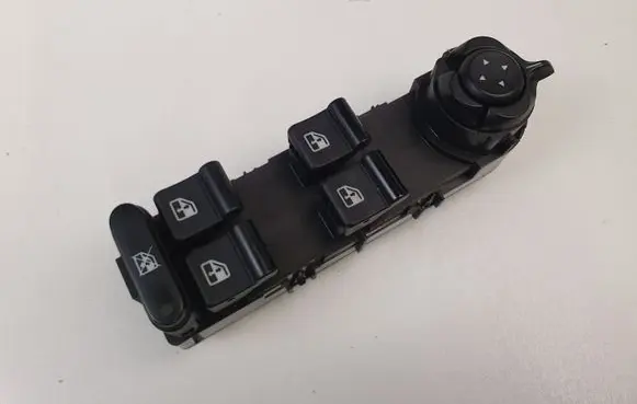 Alfa Romeo Giulietta Electric window control switch