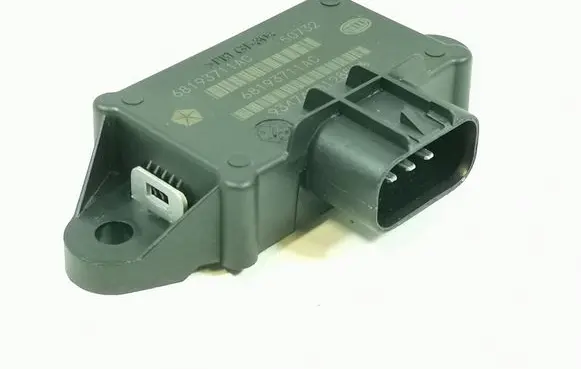 Chrysler Pacifica Fuel injection pump control unit/module 68193711AC