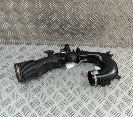 Infiniti Q30 Air intake duct part A2700901029 A2700901129