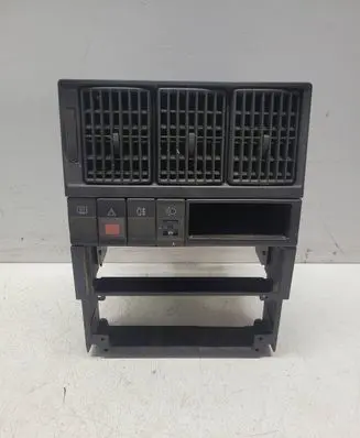 Radio/GPS head unit trim