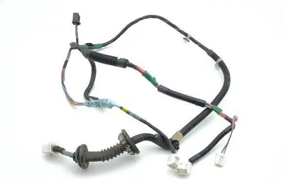Lexus IS 220D-250-350 Rear door wiring loom 8215453060C