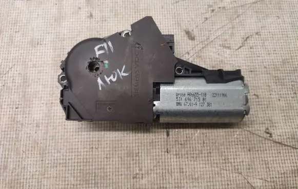 BMW 5 F10 F11 Vent window/glass motor 67619127381