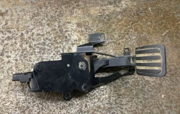Peugeot Expert Accelerator throttle pedal 1401280480 6PV00994908
