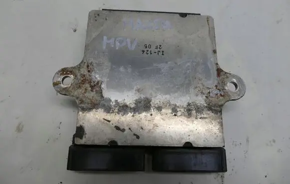 Mazda MPV II LW Fuel injection control unit/module RF5C18701A