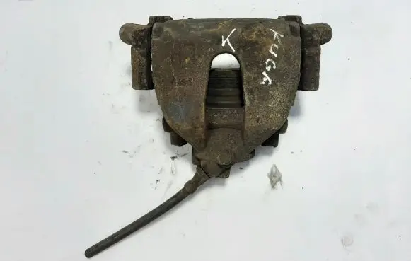 Ford Kuga I Front brake caliper