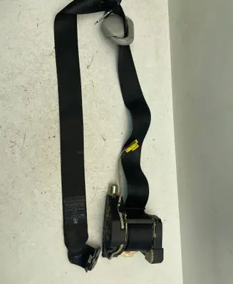 Volkswagen Golf IV Front seatbelt C0999