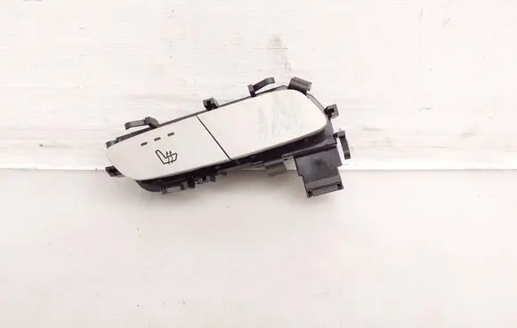 Mercedes-Benz C W205 Seat heating switch A2139057302