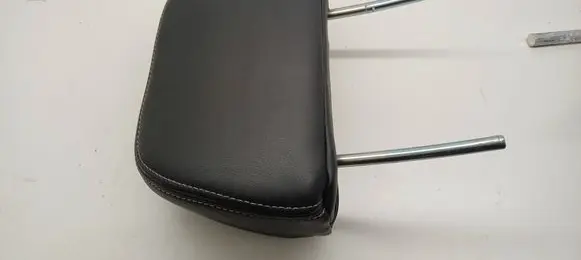 Subaru Impreza III Rear seat headrest 