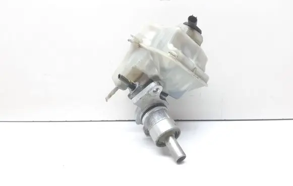 BMW X5 E53 Master brake cylinder 32066906