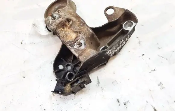 Audi A6 S6 C5 4B Engine mounting bracket 4b0199352b