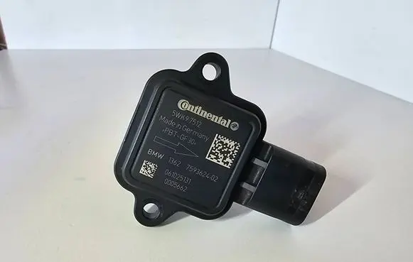 BMW X4 F26 Mass air flow meter 7593624 13627593624