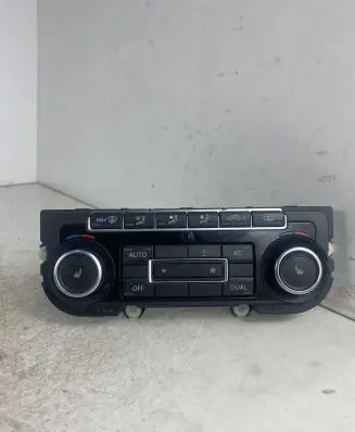 Volkswagen Tiguan Climate control unit 5K0907044EC SW1010 5HB00974683