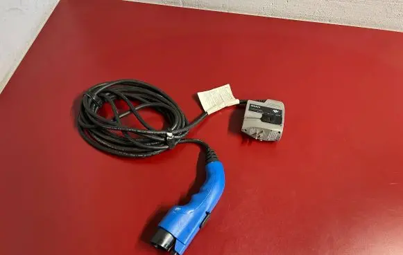 BMW i3 Electric car charging cable 61442448670 2448670