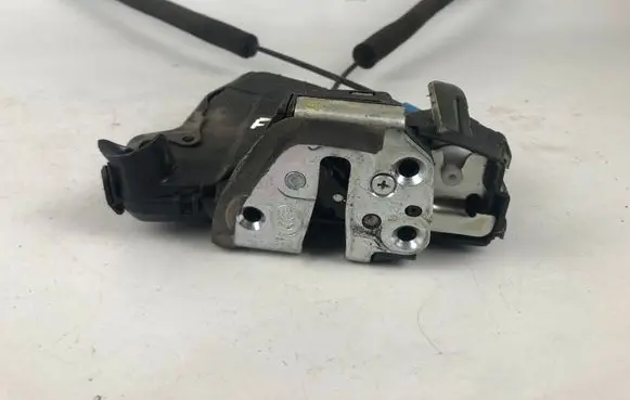 Subaru Forester SJ Front door lock