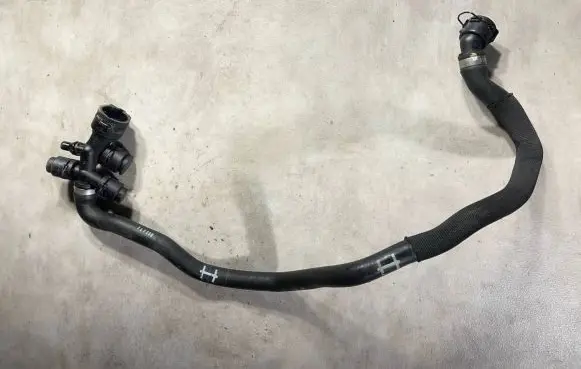 BMW 3 F30 F35 F31 Coolant pipe/hose 8511760