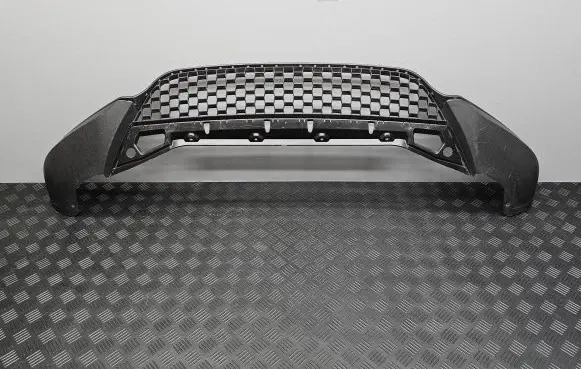 Front bumper lip