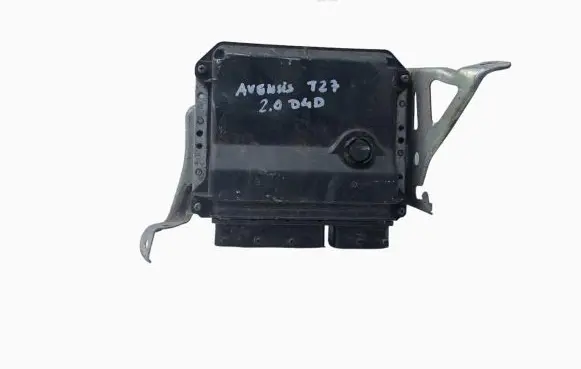 Toyota Avensis T270 Engine control unit/module ECU 8966105D22