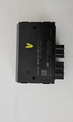 Audi A4 S4 B8 8K Tow bar trailer control unit/module 8K0907383E 5DS01015400
