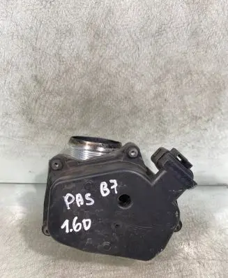 Volkswagen PASSAT B7 Throttle body valve 