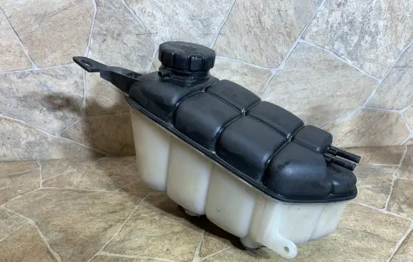 Mercedes-Benz CL C215 Coolant expansion tank/reservoir 2205000049