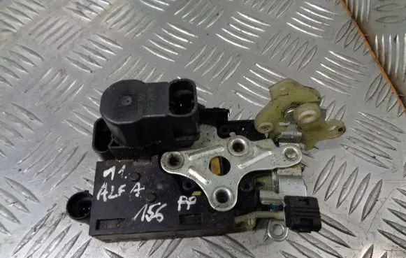 Alfa Romeo 156 Front door lock