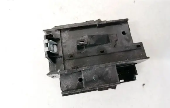 Volkswagen PASSAT B6 Ignition lock contact 3c0905843 33303401