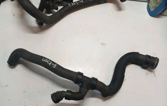 Volvo V70 Engine coolant pipe/hose S4000238